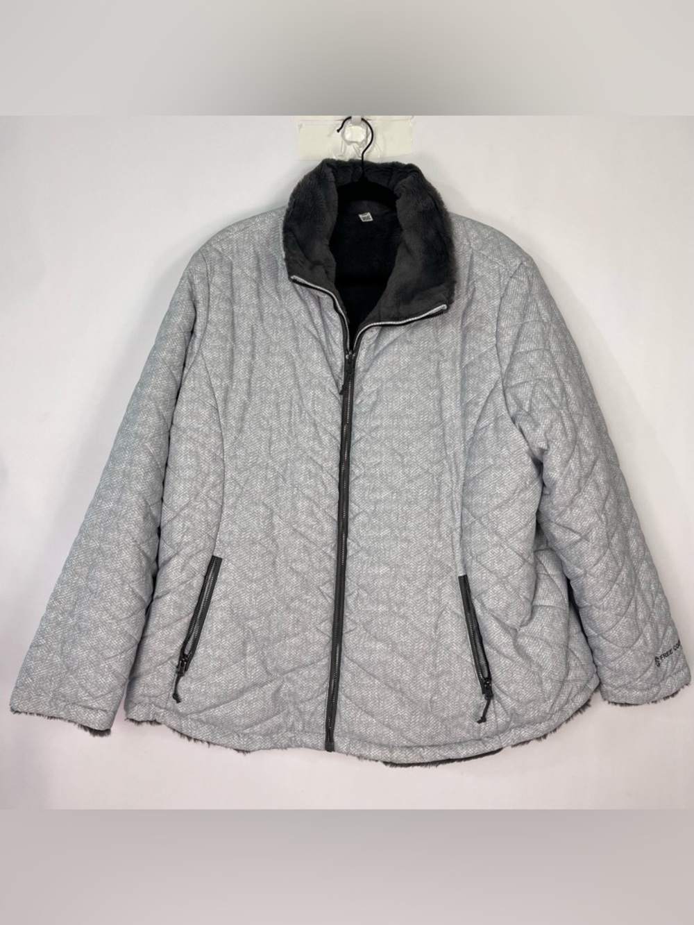 Women’s Grey Quilted Puffer Jacket coat fully lined fits like Extra large XL